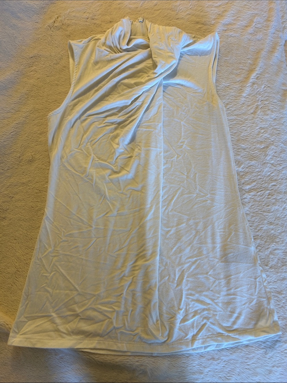 Elie Tahari White Sleeveless Draped Neck Blouse